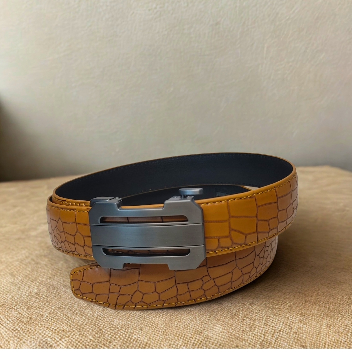 Crocodile Leather Belt - Hover
